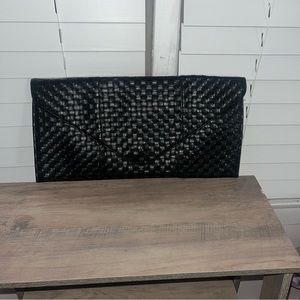 Black clutch